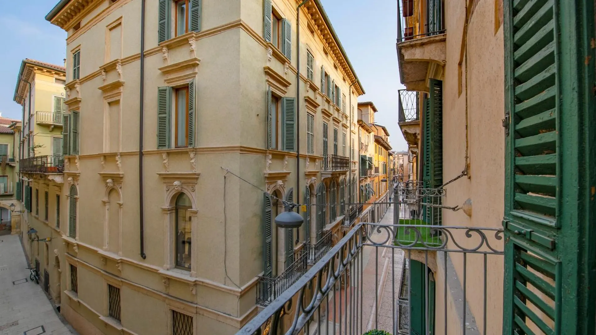 Palace Home Mazzini Verona 0*,  Italy